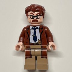 Minifigurka LEGO Commissioner James Gordon with Reddish Brown Hair and Long Coat