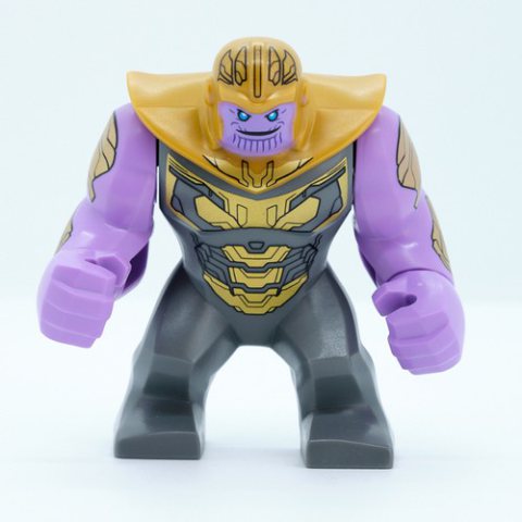 Minifigurka LEGO Thanos with Gold Armor on Arms (Big Fig)