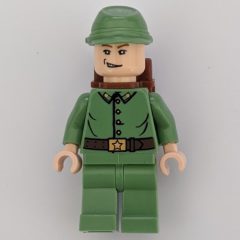Minifigurka LEGO Russian Guard with Backpack