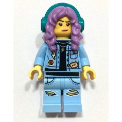Minifigurka LEGO Parker L. Jackson, Bright Light Blue Denim Jacket, Medium Lavender Hair with Headphones, Angry / Smirk