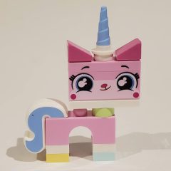 Minifigurka LEGO Unikitty, Light Aqua Foot, Closed Mouth, Crescent Eyes