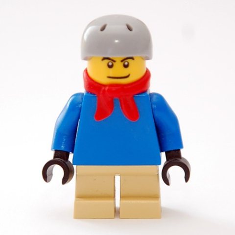 Minifigurka LEGO Boy, Plain Blue Torso, Short Tan Legs, Red Scarf, Helmet