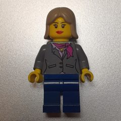 Minifigurka LEGO Woman, Dark Bluish Gray Jacket with Magenta Scarf, Dark Blue Legs, Dark Tan Hair