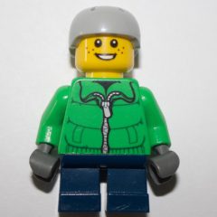 Minifigurka LEGO Boy, Green Jacket, Short Dark Blue Legs, Light Bluish Gray Helmet