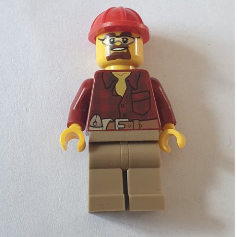 Minifigurka LEGO Construction Worker, Dark Red Flannel Shirt, Red Hard Hat, Goatee Beard and Safety Glasses