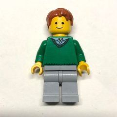 Minifigurka LEGO Green Torso, Light Bluish Grey Legs, Dark Orange Hair
