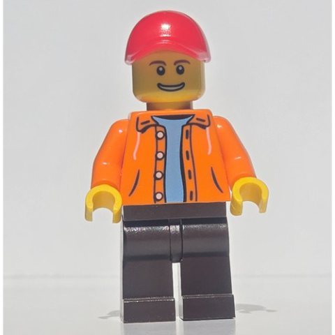 Minifigurka LEGO Orange Torso, Dark Brown Legs, Red Cap