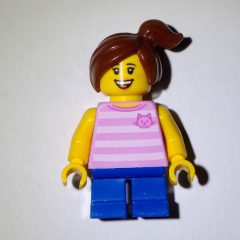 Minifigurka LEGO Bright Pink Hair, Blue Legs, Reddish Brown Hair
