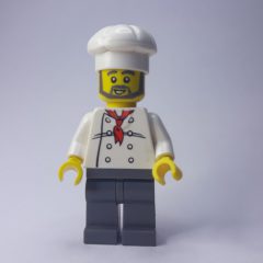 Minifigurka LEGO Chef, Red Neckerchief, Dark Bluish Gray Legs, Beard