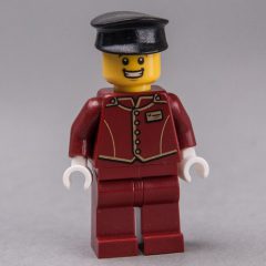 Minifigurka LEGO Hotel Bellhop