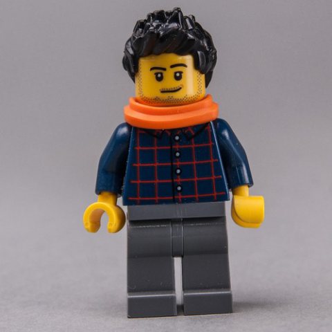 Minifigurka LEGO Man, Dark Blue Plaid Shirt, Dark Bluish Gray Legs, Black Hair, Orange Scarf, Stubble