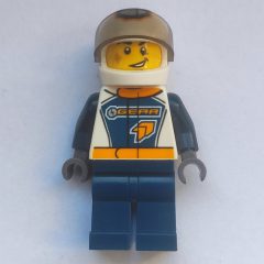 Minifigurka LEGO Racer, Dark Blue and White Jumpsuit with 'GEAR', White Helmet with 'G' and Visor