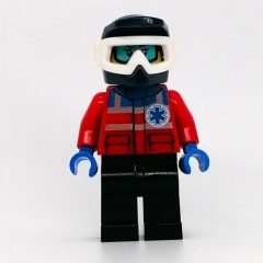 Minifigurka LEGO Paramedic, Woman, Red Jacket with Star of Life, Dark Blue Dirt Bike Helmet with Snow Goggles, Printed Snow Goggles