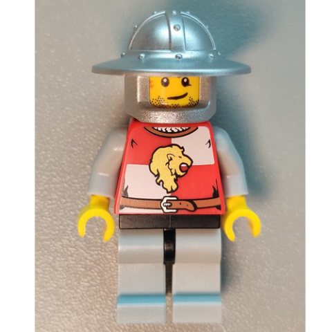 Minifigurka LEGO Knight, Red, Wide Brim Helmet