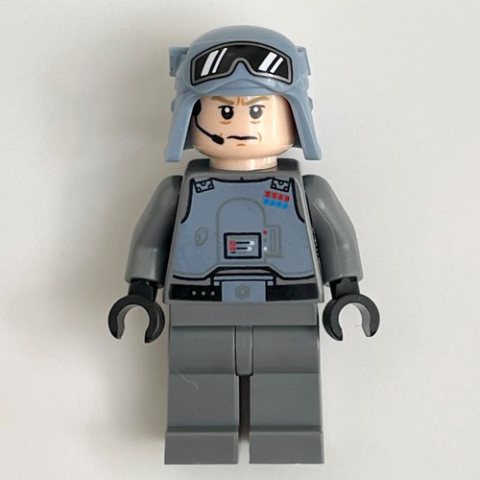 Minifigurka LEGO General Maximillian Veers, Sand Blue Helmet with Visor