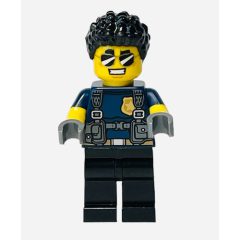 Minifigurka LEGO Duke DeTain, Short Sleeved Police Shirt