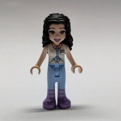 Minifigurka LEGO Emma - White Top, Bright Light Blue Pants