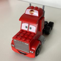 Minifigurka LEGO Mack, Single Part Hood