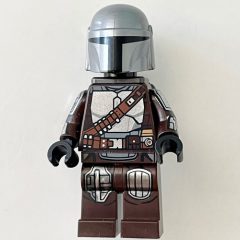 Minifigurka LEGO The Mandalorian / Din Djarin, Dark Brown Outfit with Jet Pack, Black Head