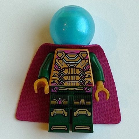 Minifigurka LEGO Mysterio, Pearl Gold and Dark Green Outfit