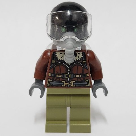 Minifigurka LEGO Vulture, Reddish Brown Jacket, Black Helmet