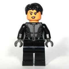 Minifigurka LEGO Selina Kyle, Motorcycle Jacket