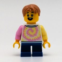 Minifigurka LEGO Boy, Tie-dye Shirt, Short Blue Legs