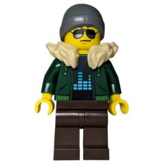 Minifigurka LEGO Dark Green Torso, Dark Brown Legs, Tan Collar, Dark Bluish Grey Beanie