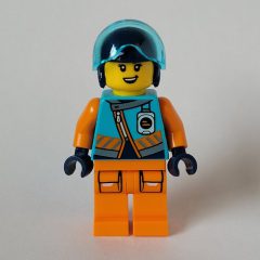 Minifigurka LEGO Arctic Explorer Pilot, Iris Icicle, Medium Azure and Orange Suit, Dark Blue Helmet