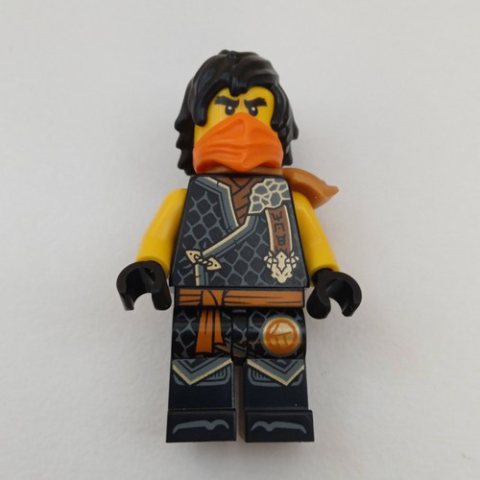 Minifigurka LEGO Cole, Black Robes, Hair, Shoulder Guard