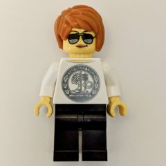 Minifigurka LEGO Race Driver - White Torso, Black Legs, Dark Orange Hair