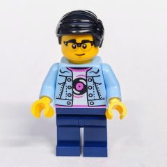 Minifigurka LEGO Bright Light Blue Torso, Dark Blue Legs, Black Hair