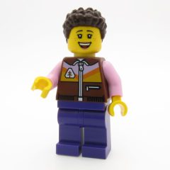 Minifigurka LEGO Camper, Dark Brown/Bright Pink Torso, Dark Purple Legs