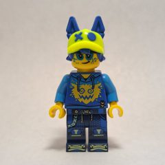 Minifigurka LEGO Logan, Vibrant Yellow Cap with Cat Ears