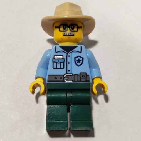 Minifigurka LEGO Ranger, Bright Light Blue Torso, Dark Green Legs, Fedora, Moustache