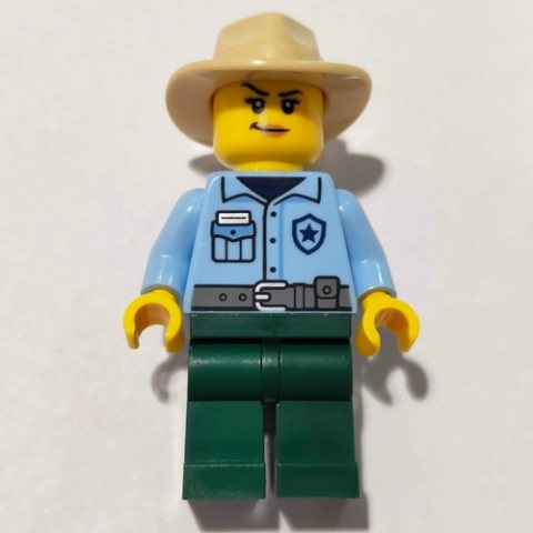 Minifigurka LEGO Ranger, Bright Light Blue Torso, Dark Green Legs, Fedora, Woman