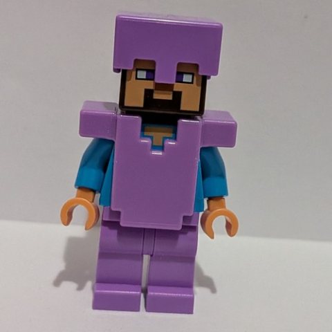 Minifigurka LEGO Steve, Nougat Face, Lavender Helmet and Armor